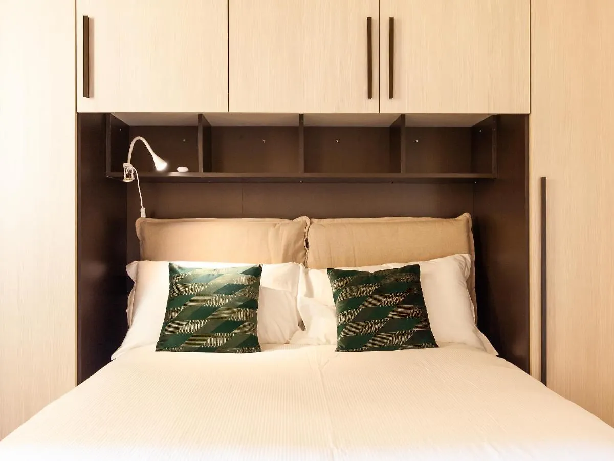 Easyhomes - Vincenzo Monti Milan 0*,  Italy